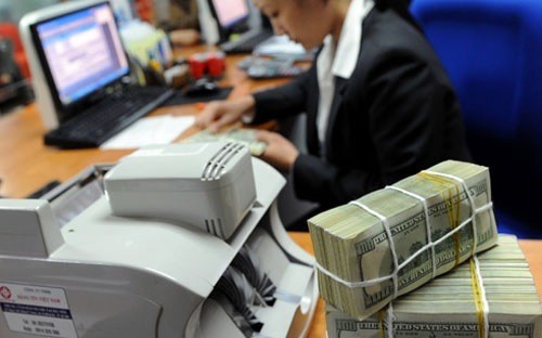 Fitch giữ tín nhiệm nợ của Việt Nam ở mức "B+"
